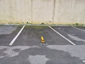 Place de Parking sécurisée