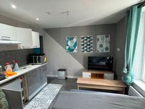 Location appartement meublé T2 – 26 m² – Rez-de-chaussée – Lisieux