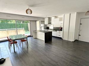 Rez-de-jardin Saint tronc