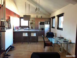 F2 type « loft » 54m2 tout équipé  terrasse  wifi  proche campus