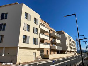 Location T2 50m² avec balcon et parking privé - La Duranne