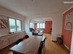 Appartement spacieux de 102m² + terrasse de 33m² + Garage + Cave – Quartier des Malteries 
