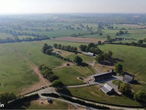 ?Charmant haras de 24 hectares?