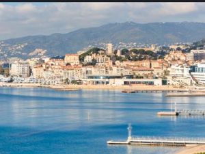 Local cannes centre ville