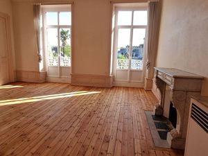 Grand appartement de caractère plein centre de Vannes 56