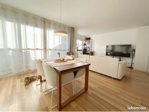 Bel T3/4 à Vendre à oullins proche du métro