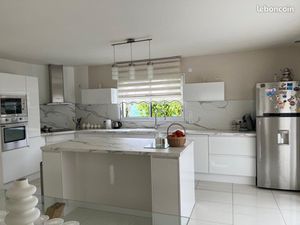 Maison récent 5 pièces 143+27m2