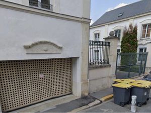 Box fermé à louer – 12 5 m² - 16 rue des Moissons