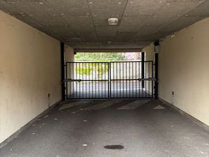 Parking/box ANCY DORNOT