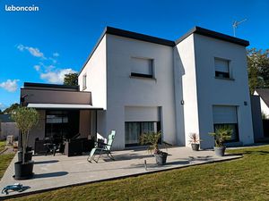 PONTIVY - MAISON proche centre ville - 4 chambres - Terrain 693m2