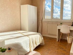 Chambre 1 pièce 12 m²