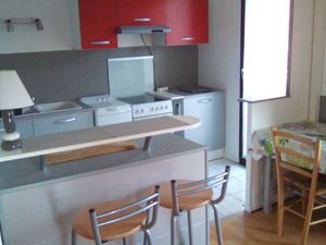 Toulouse metro canal du midi