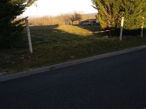 Terrain plat a crepin