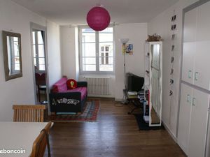 T2 - non meublé - POITIERS CENTRE - Quartier Cathédrale/Grand Rue