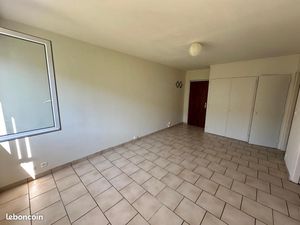 Studio 1 pièce 33 m²