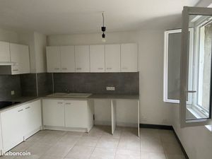 Appart T3 - 2 ch loc a l année