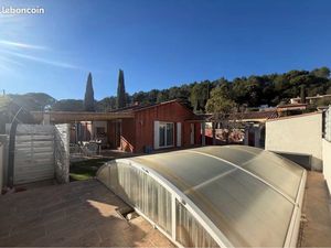 Maison plain pied - 4 chambres - cœur du village