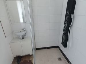 Apparemment T2 dans résidence