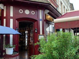 Café / Épicerie / Relais Poste