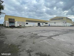 Local industriel 7 594 m²
