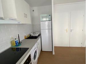 Loue studio tout équipé refait à neuf