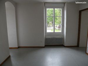 Appartement F3 5 mn de la Suisse avec garage
