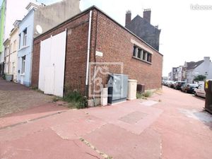 Hangar 2 pièces 143 m²