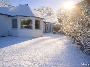 Maison 7 pièces avec arbres fruitiers proche du canal de Nantes à Brest