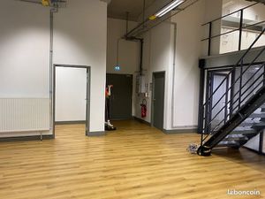 BEGLES – Bureau 207 m²