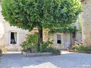 Maison ancienne avec grange