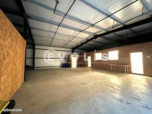Local d'activité 290 m²
