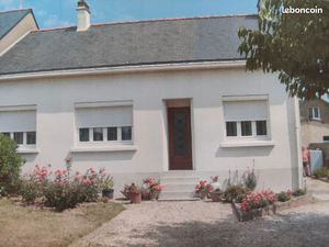 Maison rdc avec beau jardin proche commerces  transports  universités