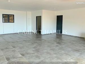 Local 73 m² Les Avirons