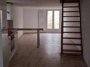 Maison mitoyenne à étage 2 chambres