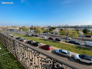 Vue Garonne exceptionnelle – Appartement T2 de caractère aux beaux volumes avec balcon fil
