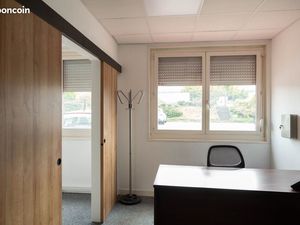 Bureau double meublé 22 m2