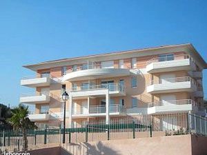 Appartment with pool and parking Antibes
