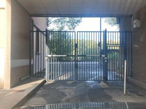 Box garage dans résidence sécurisé