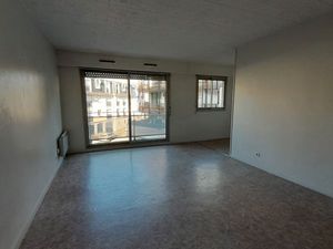 Appartement 33 m2 1 pièce parking cave