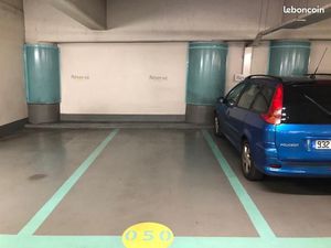 Place parking sécurisé