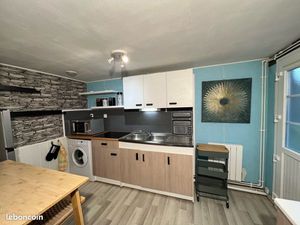 Studio meublé avec terrasse