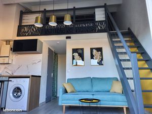 Dernier étage Terrasse vue piscine Résidence Les Estivales Prêt à louer proche Village Nat