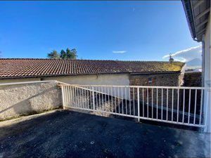 Appartement 3 pièces plus terrasse