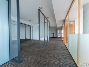 Local bureaux 145 m²