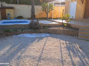 Maison 5 pièces – Plain-pied – Environnement calme  proche centre-ville