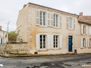 Maison 7 pièces 206 m²