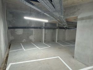 Parking moto / box stockage