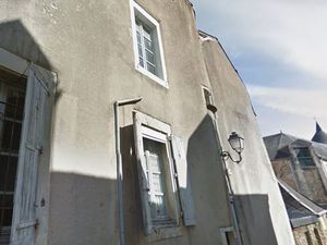 A vendre bâtiment 3 appartements entièrement à rénover