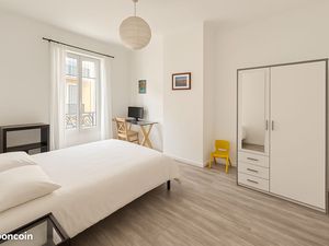 Grand 2Pièces  balcon  belle hauteur sous plafond