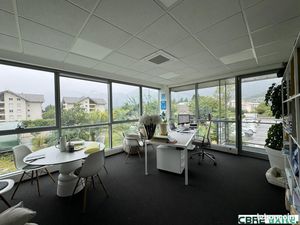Bureaux 328 m²